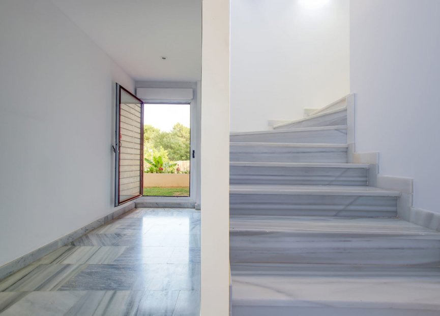 Resale - House - Detached Villa - Benahavís - Benahavís Centro