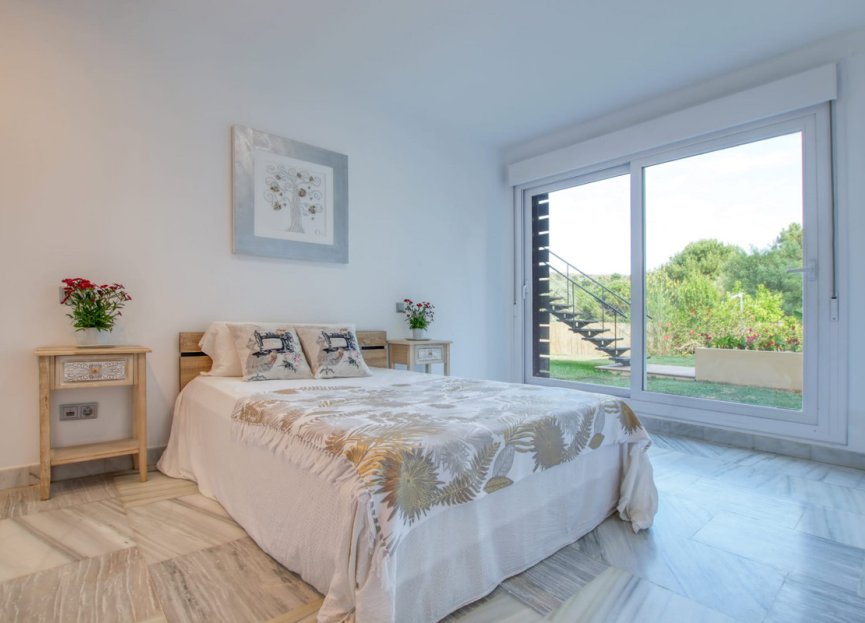 Resale - House - Detached Villa - Benahavís - Benahavís Centro