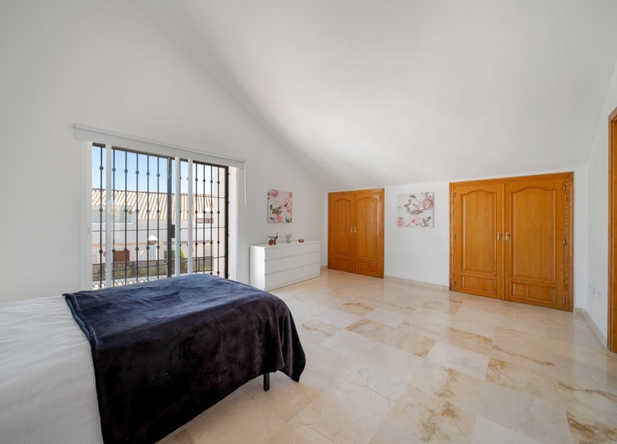 Resale - Apartment - Penthouse - Marbella - Nueva Andalucia