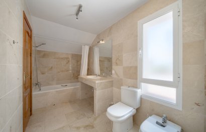 Resale - Apartment - Penthouse - Marbella - Nueva Andalucia