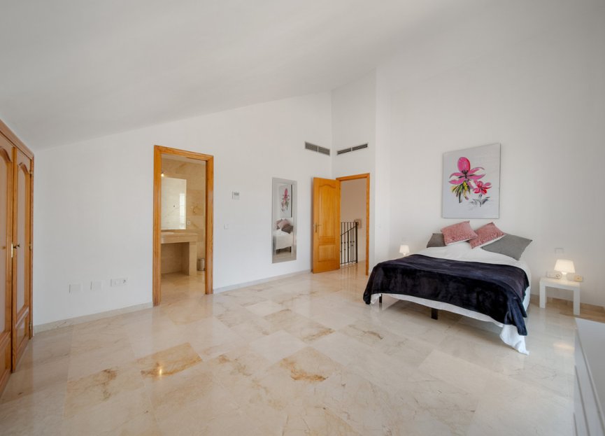 Resale - Apartment - Penthouse - Marbella - Nueva Andalucia