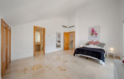 Resale - Apartment - Penthouse - Marbella - Nueva Andalucia