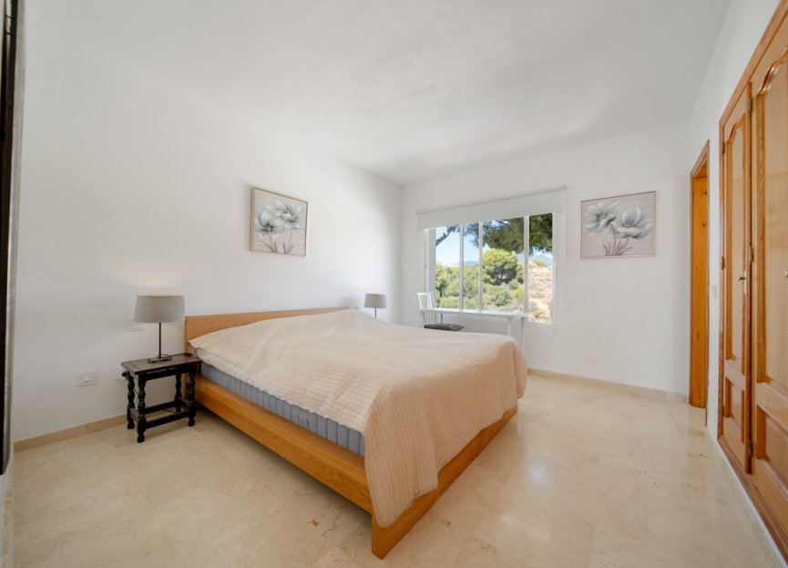 Resale - Apartment - Penthouse - Marbella - Nueva Andalucia