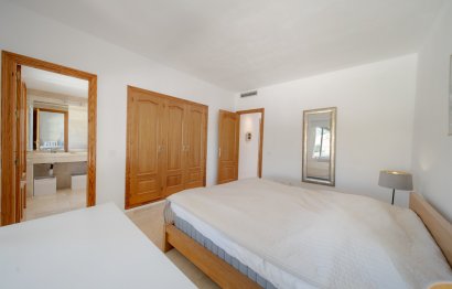 Resale - Apartment - Penthouse - Marbella - Nueva Andalucia