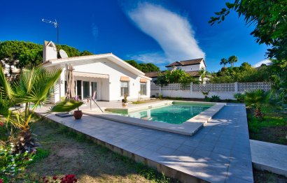 Resale - House - Detached Villa - Marbella - Marbesa