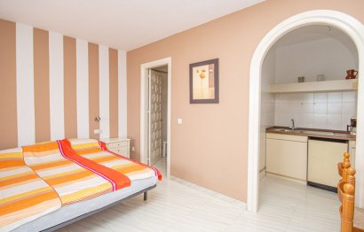 Reventa - House - Detached Villa - Estepona - Estepona Centro