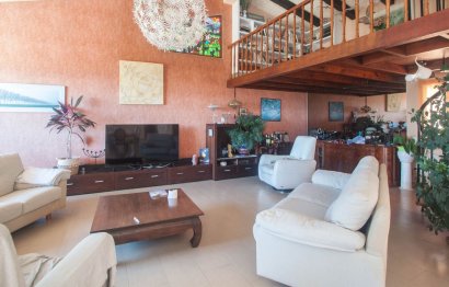 Resale - House - Detached Villa - Estepona - Estepona Centro