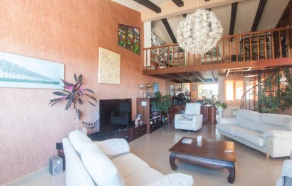Resale - House - Detached Villa - Estepona - Estepona Centro
