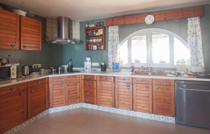 Resale - House - Detached Villa - Estepona - Estepona Centro