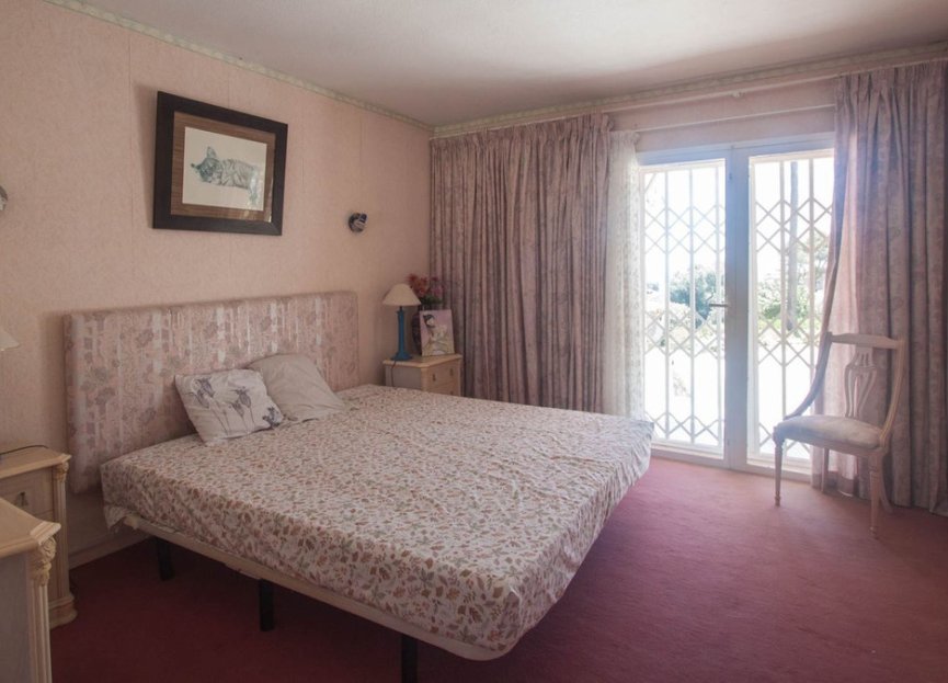 Resale - House - Detached Villa - Estepona - Estepona Centro