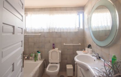 Resale - House - Detached Villa - Estepona - Estepona Centro