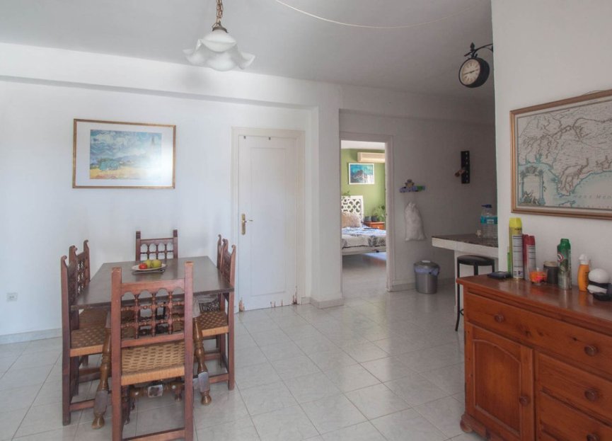 Resale - House - Detached Villa - Estepona - Estepona Centro