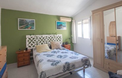 Resale - House - Detached Villa - Estepona - Estepona Centro