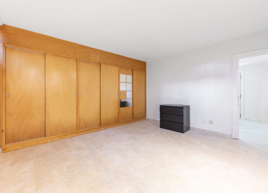 Resale - House - Semi-Detached House - Marbella - Nueva Andalucia