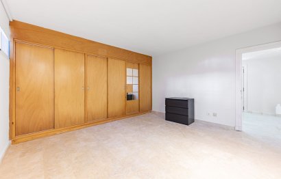 Resale - House - Semi-Detached House - Marbella - Nueva Andalucia