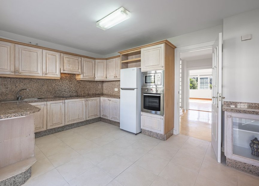 Resale - House - Semi-Detached House - Marbella - Nueva Andalucia