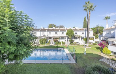 Resale - House - Semi-Detached House - Marbella - Nueva Andalucia