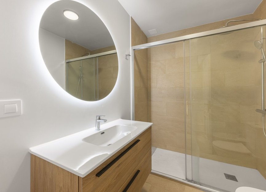 Resale - House - Semi-Detached House - Marbella - Nueva Andalucia