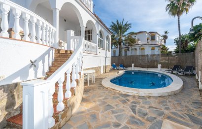 Resale - House - Detached Villa - Marbella - Marbesa