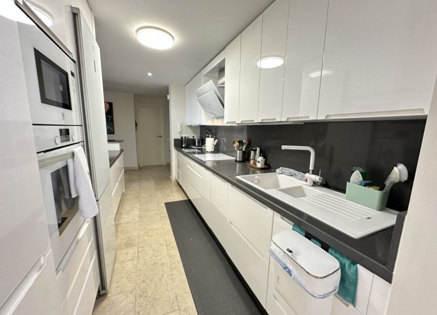 Resale - Apartment - Middle Floor Apartment - Casares - Casares Centro