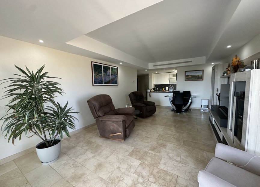 Resale - Apartment - Middle Floor Apartment - Casares - Casares Centro