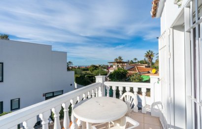 Resale - House - Detached Villa - Marbella - Marbesa