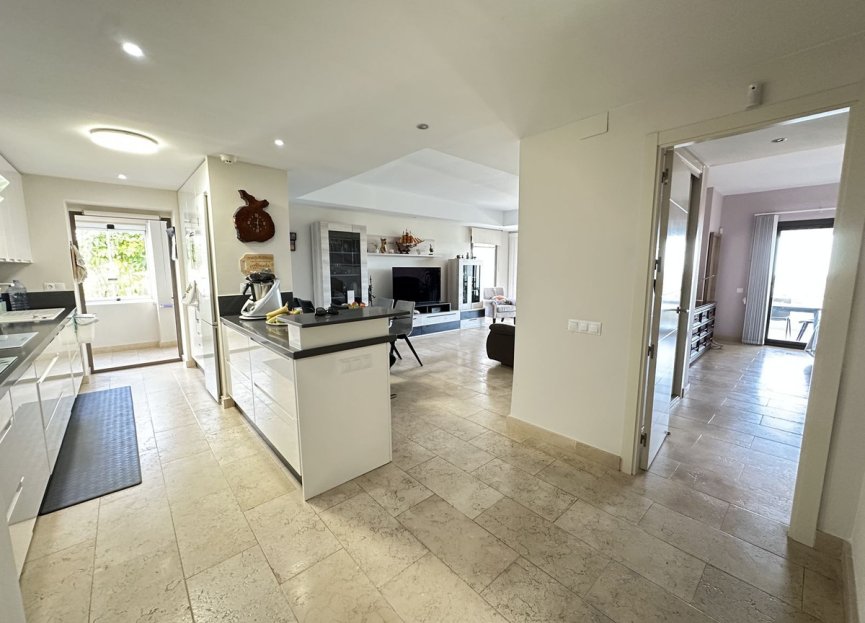 Resale - Apartment - Middle Floor Apartment - Casares - Casares Centro