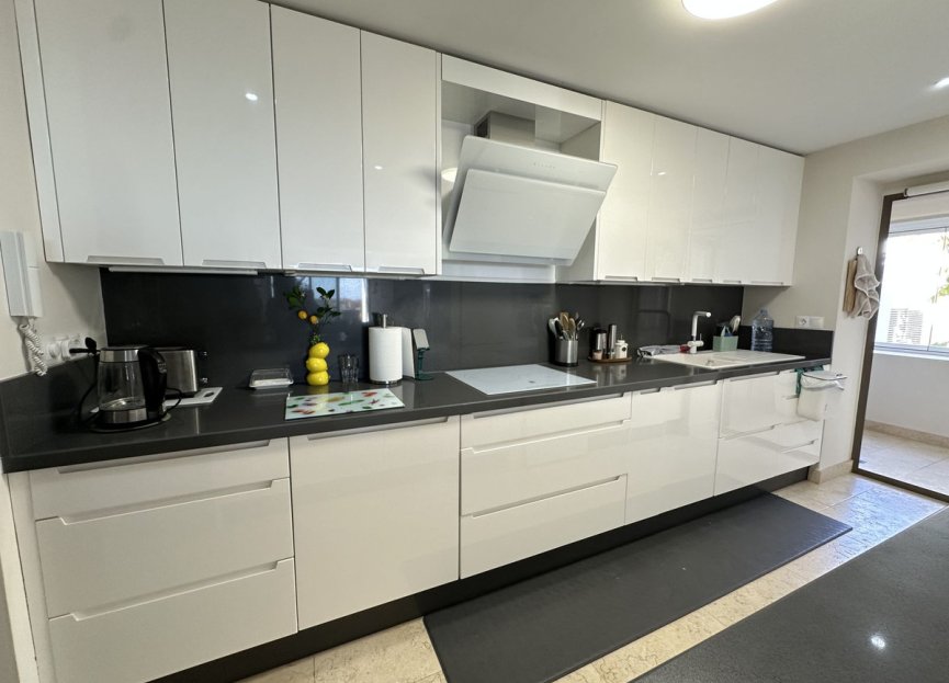 Resale - Apartment - Middle Floor Apartment - Casares - Casares Centro