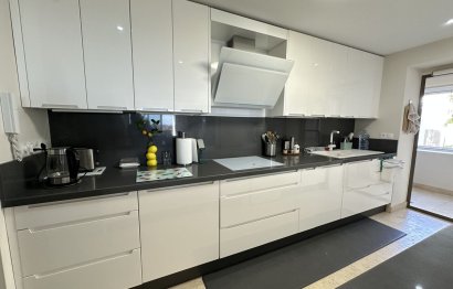 Resale - Apartment - Middle Floor Apartment - Casares - Casares Centro