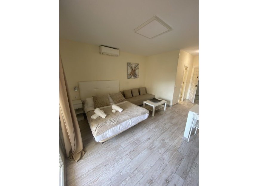 Resale - Apartment - Middle Floor Apartment - Benalmádena - Benalmadena Costa