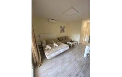 Resale - Apartment - Middle Floor Apartment - Benalmádena - Benalmadena Costa