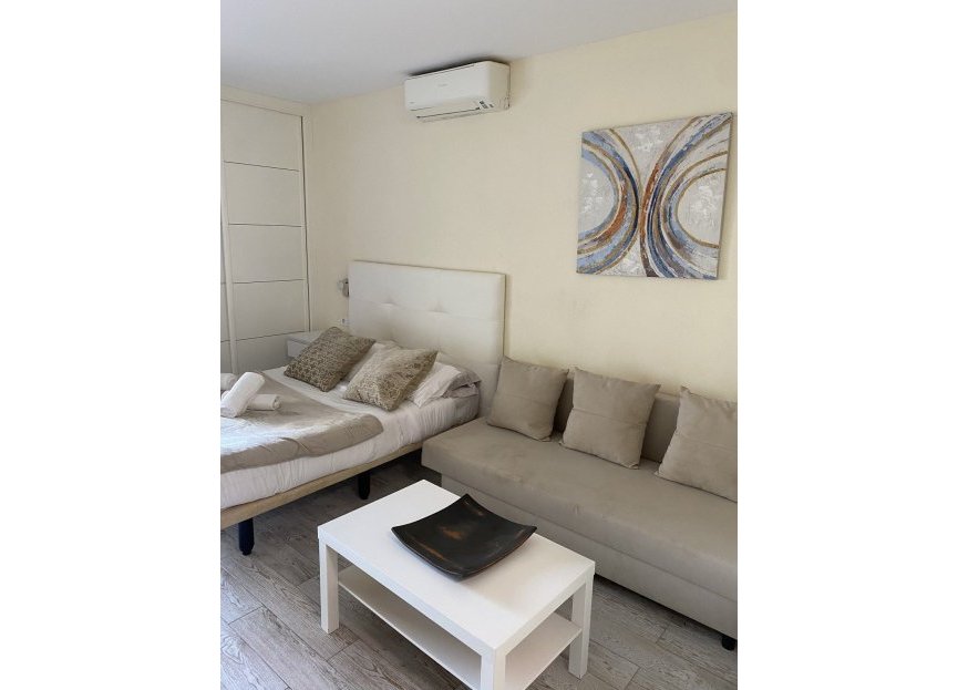 Resale - Apartment - Middle Floor Apartment - Benalmádena - Benalmadena Costa