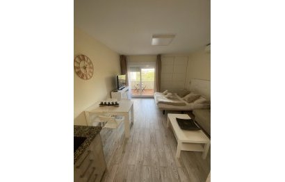 Resale - Apartment - Middle Floor Apartment - Benalmádena - Benalmadena Costa