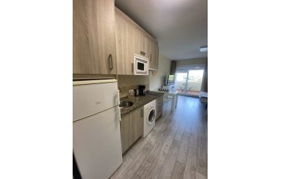 Resale - Apartment - Middle Floor Apartment - Benalmádena - Benalmadena Costa