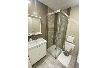 Resale - Apartment - Middle Floor Apartment - Benalmádena - Benalmadena Costa