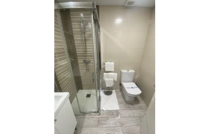 Resale - Apartment - Middle Floor Apartment - Benalmádena - Benalmadena Costa