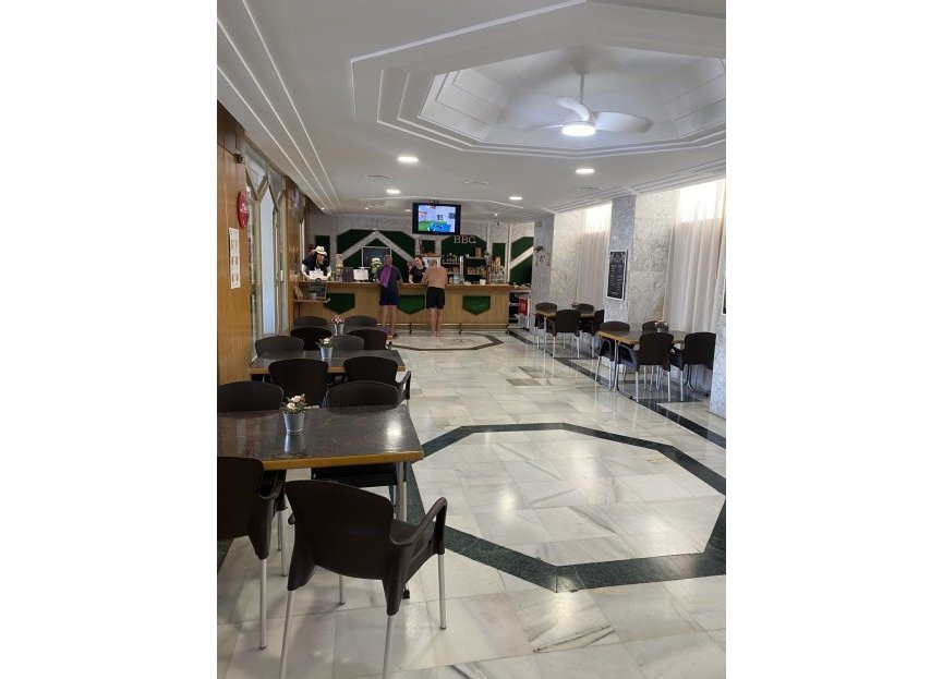 Resale - Apartment - Middle Floor Apartment - Benalmádena - Benalmadena Costa