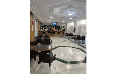 Resale - Apartment - Middle Floor Apartment - Benalmádena - Benalmadena Costa