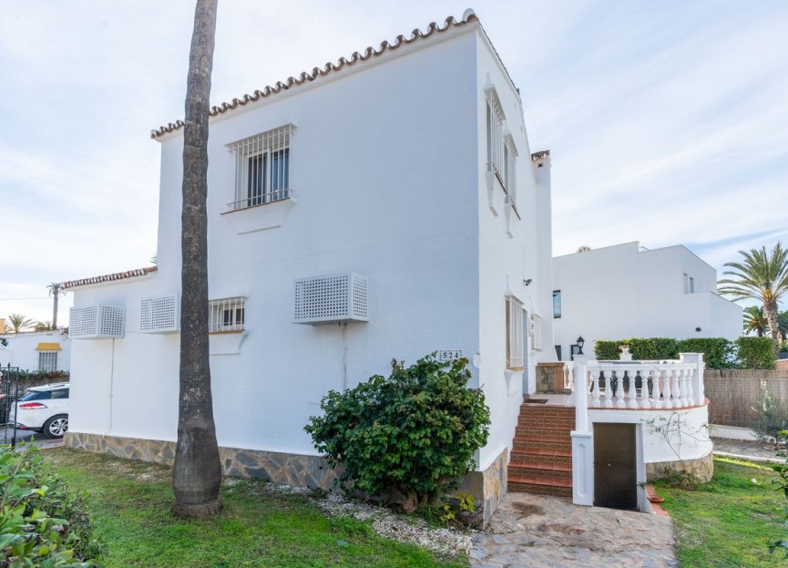 Resale - House - Detached Villa - Marbella - Marbesa