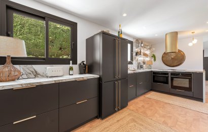 Resale - House - Detached Villa - Marbella - Nueva Andalucia