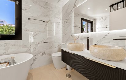 Resale - House - Detached Villa - Marbella - Nueva Andalucia