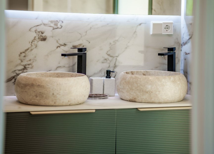 Resale - House - Detached Villa - Marbella - Nueva Andalucia