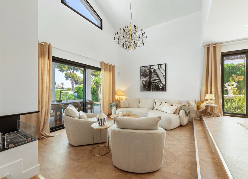 Resale - House - Detached Villa - Marbella - Nueva Andalucia