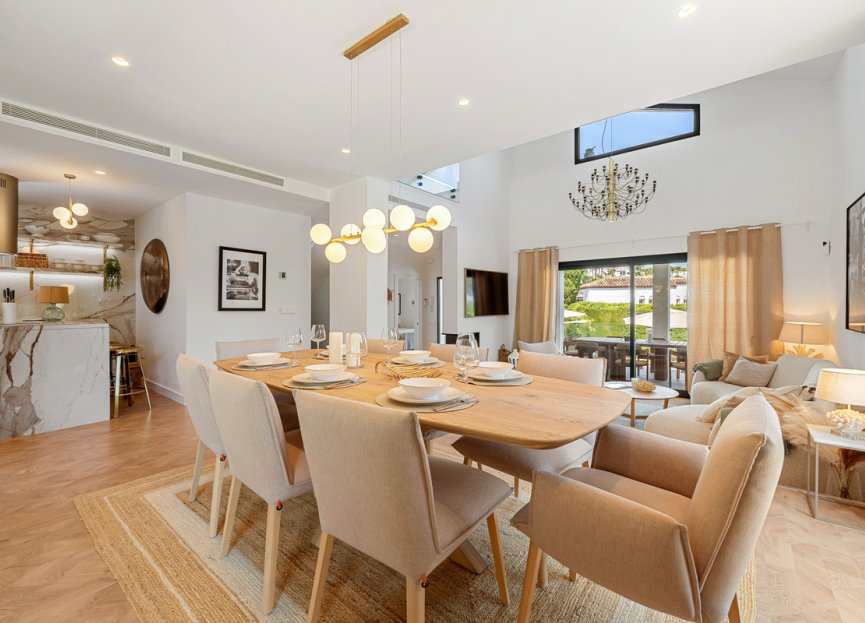 Resale - House - Detached Villa - Marbella - Nueva Andalucia