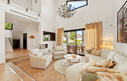 Resale - House - Detached Villa - Marbella - Nueva Andalucia