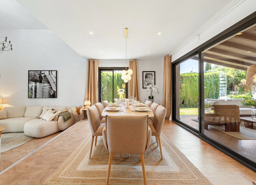 Resale - House - Detached Villa - Marbella - Nueva Andalucia