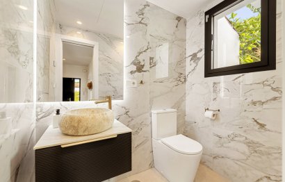 Resale - House - Detached Villa - Marbella - Nueva Andalucia