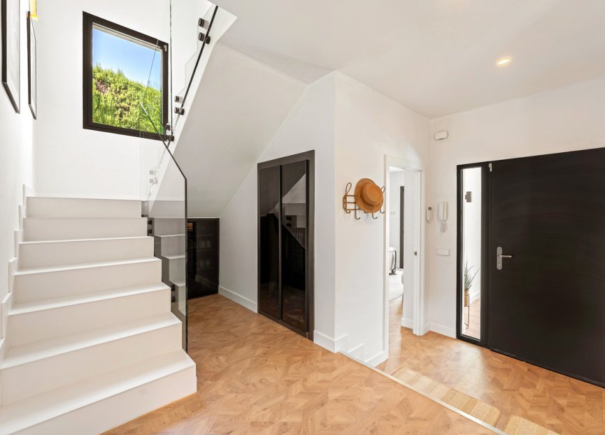 Resale - House - Detached Villa - Marbella - Nueva Andalucia