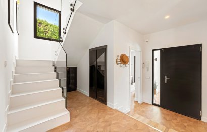 Resale - House - Detached Villa - Marbella - Nueva Andalucia