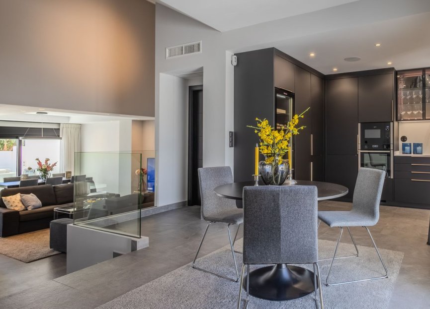 Resale - House - Townhouse - Marbella - Nueva Andalucia